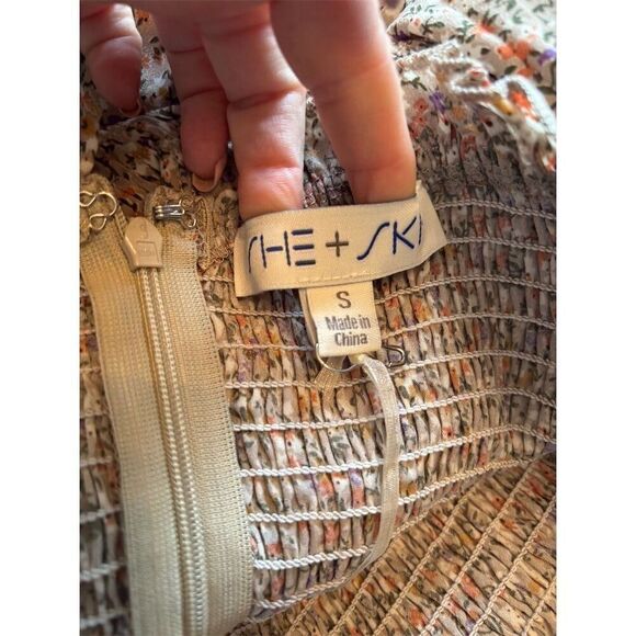 She + Sky Women's Standard Small Floral Long Sleeve Blouse Ruffle Casual Top - Picture 9 of 10